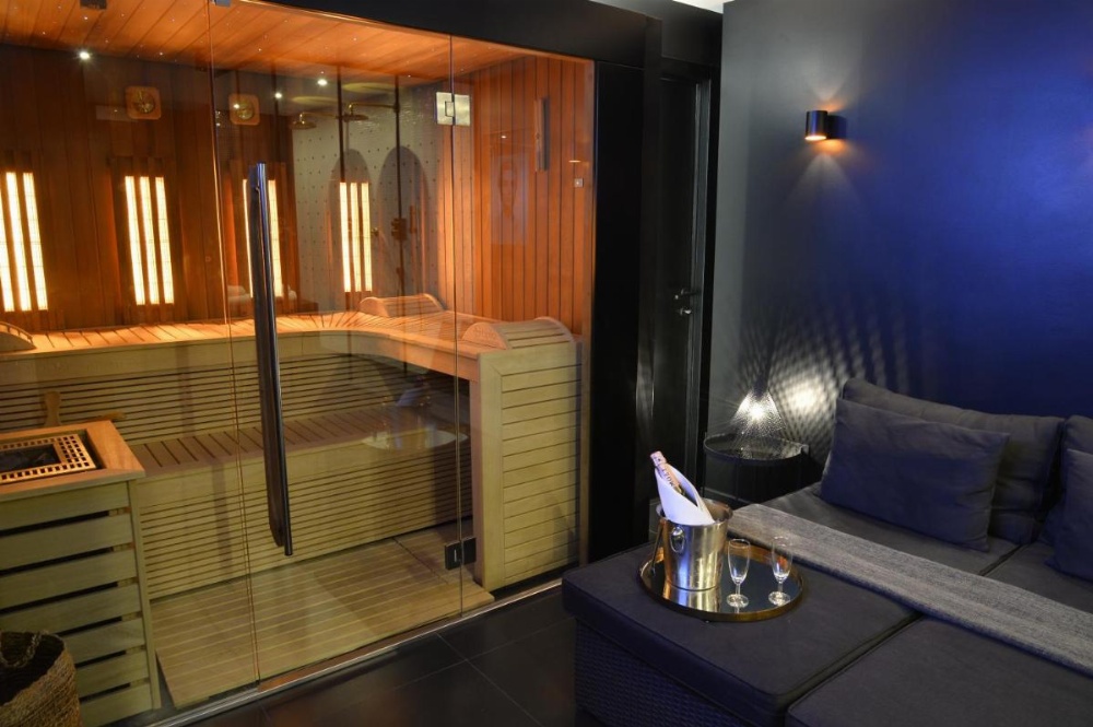 chambre avec jacuzzi sauna privatif