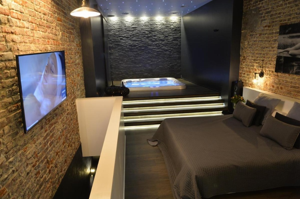 chambre avec jacuzzi sauna privatif